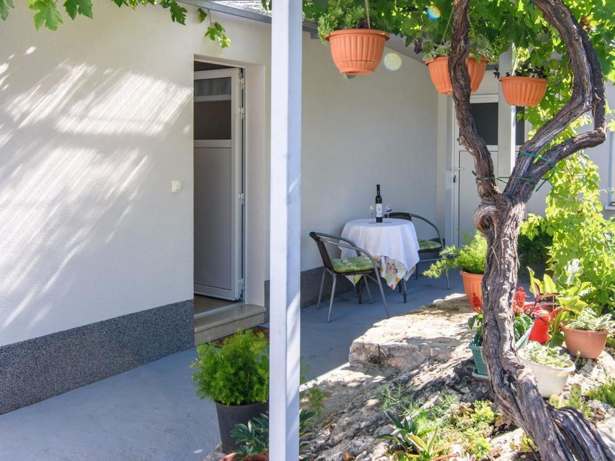 Apartments Beba - peaceful location Trogir Exterior foto