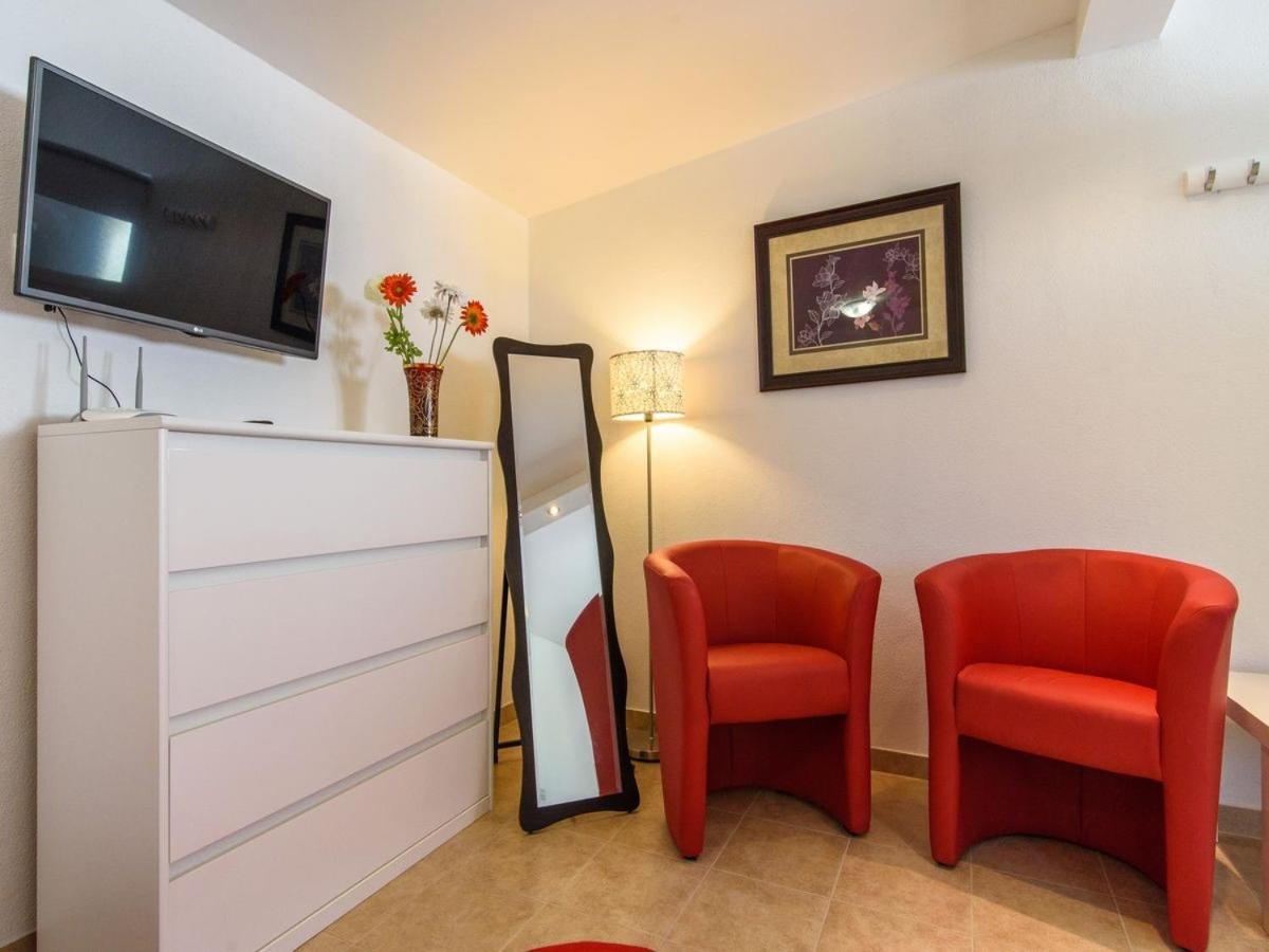 Apartments Beba - peaceful location Trogir Exterior foto
